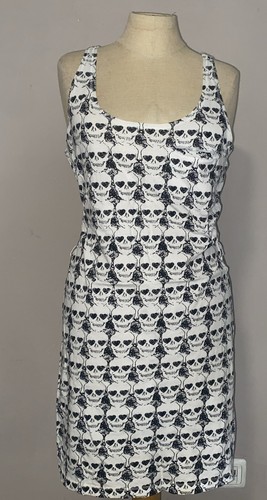 Stylisches kleid mit - ☠️,